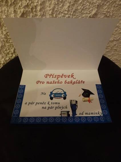 Aranže k promoci a maturitě skladem | Služby pro všechny s.r.o. Alena Pštrosová