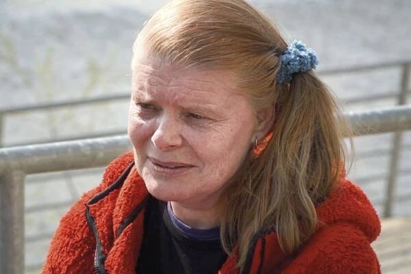 VIDEO: Herečka Zuzana Bydžovská pomáhá dětem v Ugandě