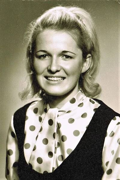 Lenka Pěchová (1951)