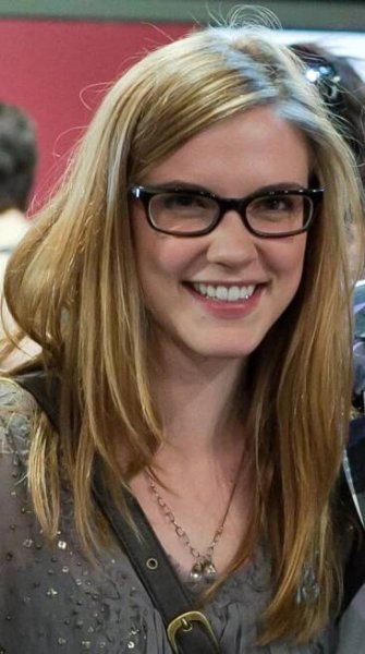 Sara Canningová – Wikipedie