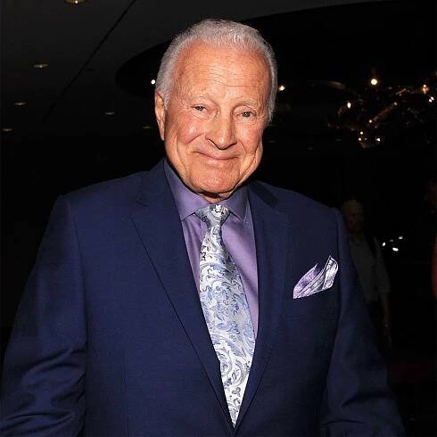 Lyle Waggoner, Star of The Carol Burnett Show, Dead at 84