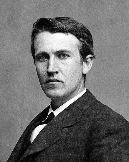 Soubor:Edison and phonograph edit2 - crop.jpg