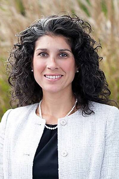 Dr.-Jennifer-McAlistertall