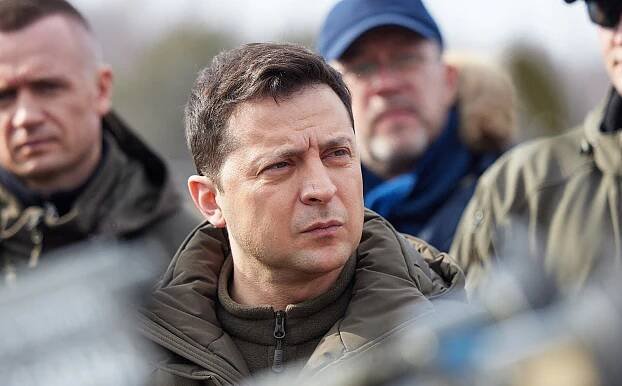 Kdo udělal ze Zelenského „narkomana“? Přečtěte si ukázku z nové knihy o ukrajinském prezidentovi