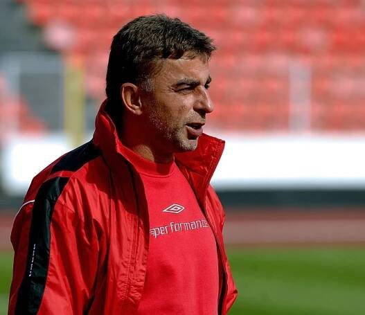 Miroslav Janů během své trenérské kariéry působil v Indonésii, kde vedl čtyři týmy