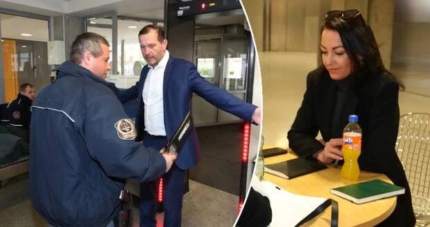 Expartneři Soukup vs. Hanychová: Drama u soudu