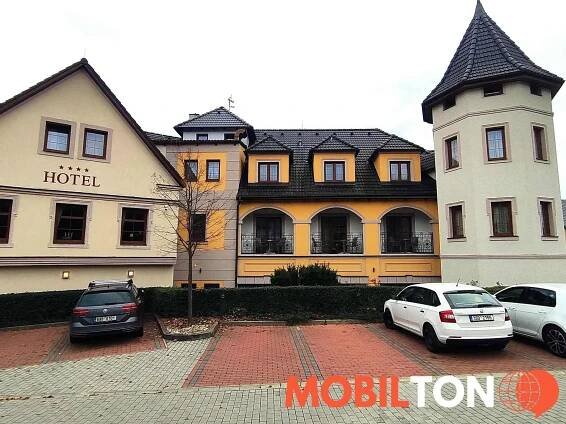Wellness Hotel Zlatá Lípa - Jalůvčí - hotel v jalůvčí