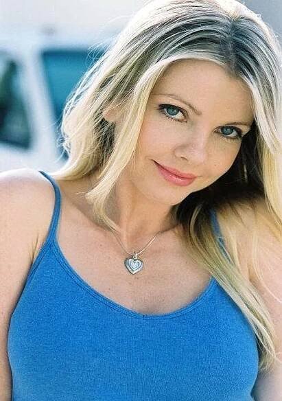 Angela Little fotka
