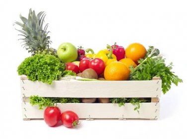 Přepravka s ovocem a zeleninou — Stock obrázek