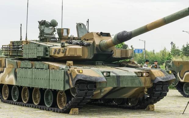 Galerie: Polská demonstrace síly. Varšavou duní noví černí panteři, vyjedou i tanky Abrams - Galerie - Echo24.cz