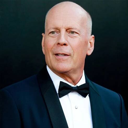 Bruce Willis' youngest daughter showcases short haircut in new photos with sisters and mom