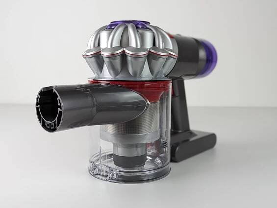 Recenze Dyson V8 Absolute 2022 - Testy & Srovnání 2025