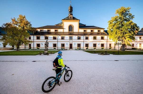 Kam až dojedou elektrokola v okolí Hradce Králové? - Motocentrum Hradec Králové