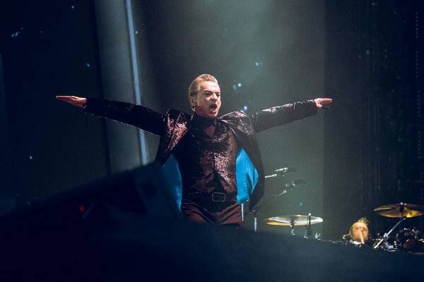 Poprvé v Praze bez Andrew Fletchera. Depeche Mode přivezli do Česka svou největší show