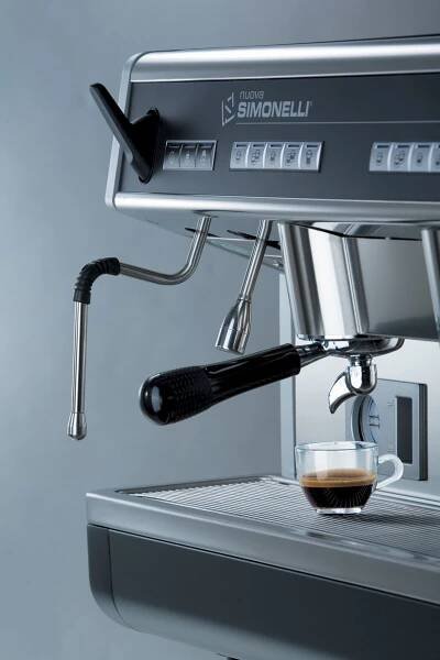 Nuova Simonelli Appia Life Compact – VÝPRODEJ – Kávovary, pronájem kávovarů, nápojové automaty | Káva-servis