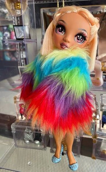 rainbow high restyle on Tumblr