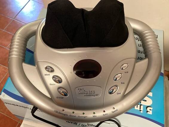 Masážní přístroj Shiatsu Massager 5 in 1