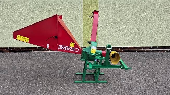 Štěpkovače za traktor / malotraktor PIRANA s připojením vlečky