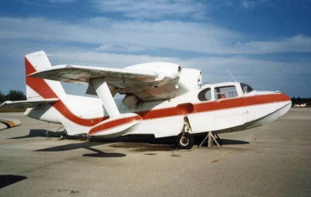 Piaggio P.136