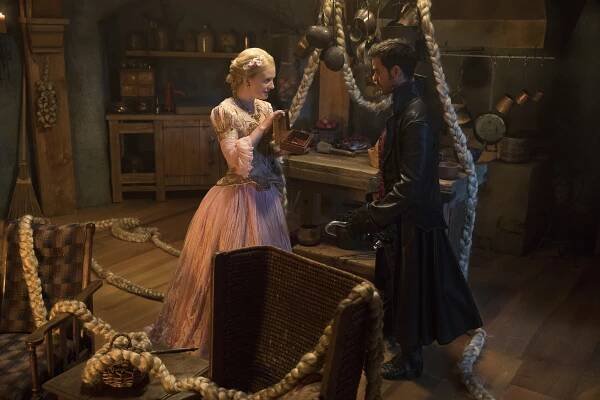 Meegan Warner, Colin O'Donoghue - Bylo, nebylo - Eloise Gardener - Z filmu