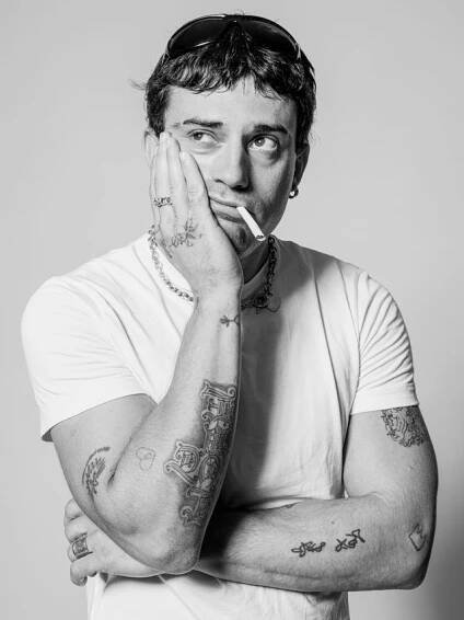Der Schauspieler Aaron Altaras im Interview ohne Worte - SZ Magazin