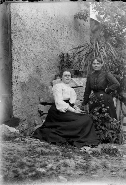 Šechtl a Voseček: Marie Pavlíková, rozená Honzáková a Anna Honzáková, lékařka