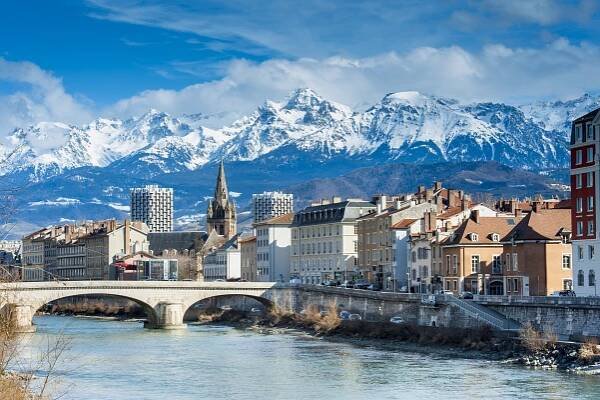 Grenoble to Nice Airport - Services Transfer Taxi