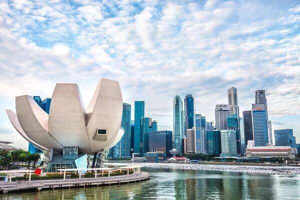 TOP 10: Najrýchlejší chodci sveta a prvé preteky F1? Čím je známy Singapur? - Asia Hub