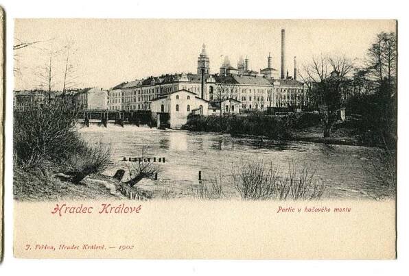 Hradec Králové, továrna