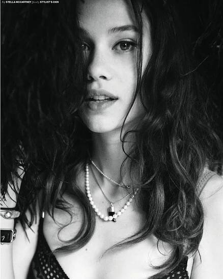 Astrid_Berges_Frisbey-3a.jpg