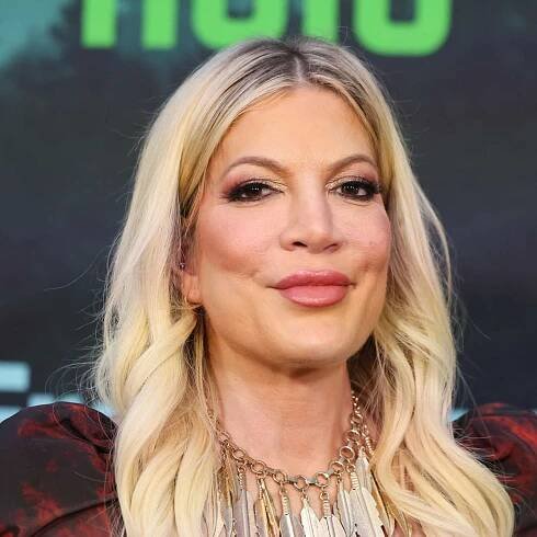 Tori Spelling breaks silence about divorce from Dean McDermott - Good Morning America