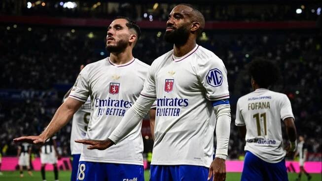 Nejhorší scénář naplněn. Sedminásobný mistr Olympique Lyon byl sesazen do 2. ligy