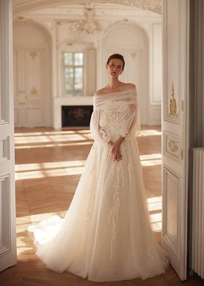 Wedding dresses wholesale from the manufacturer Elly Bride