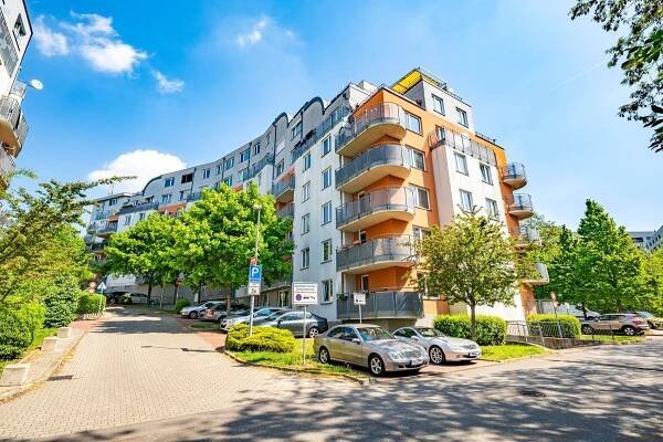 Prodej bytu 2+kk 51 m2 parkovacím stáním, Ve slatinách, Praha - Záběhlice