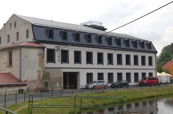 V Perštejně otevřeli pivovar, přijeďte ochutnat Chalupníka