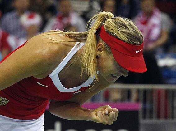 Maria Šarapovová zajistila Ruskám semifinále Fed Cupu.