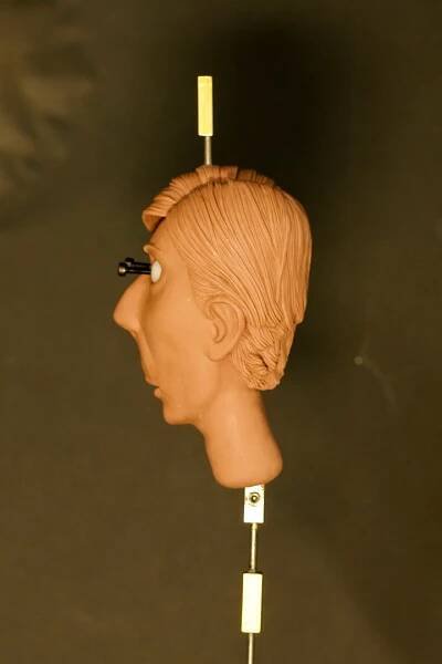 Månelyst i Flåklypa: Newscaster stop-motion animation puppet – JanKnutsen.com