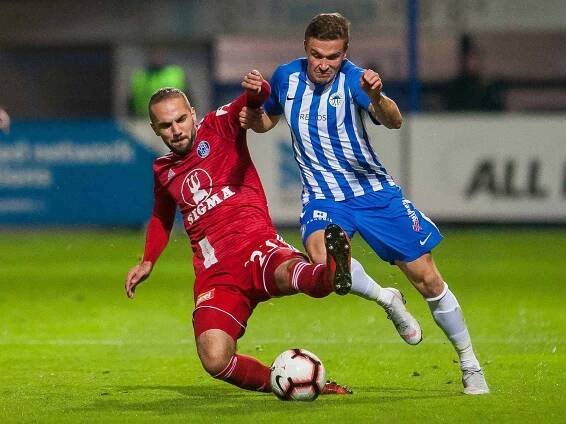 Zápas 10. kola první fotbalové ligy mezi týmy FC Slovan Liberec a SK Sigma Olomouc se odehrál 29 září na stadionu U Nisy v Liberci. Na snímku vpravo je Tomáš Malinský.