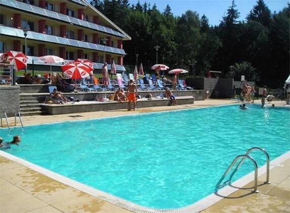 hotel Jezerka venkovní bazén - Seč - Ústupky - foto 23