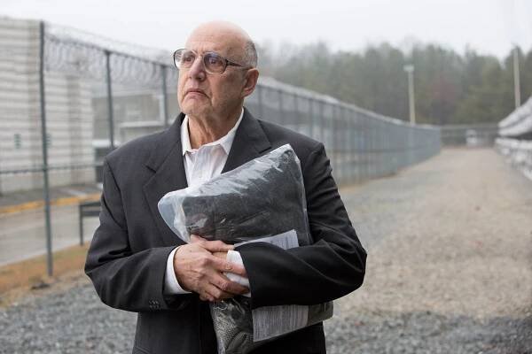 Zúčtování - Z filmu - Jeffrey Tambor