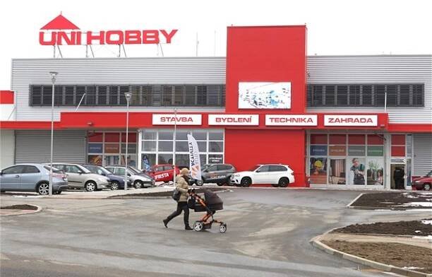 Zelenina a květiny zmizí. Nahradí je nový supermarket