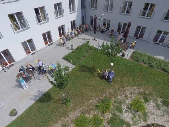 Cestománie v SeniorCentru Olomouc s „panem Dronem“ - Olomouc