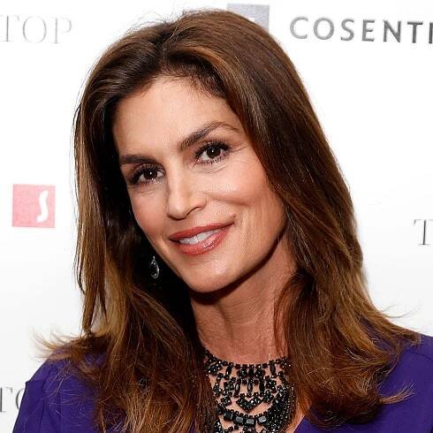 Kaia Gerber Shared a Rare Photo of Cindy Crawford With a Shaggy Lob — See Photos