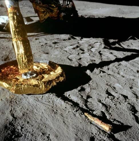 Magnificent Desolation: The Apollo 11 Moonwalk Pictures