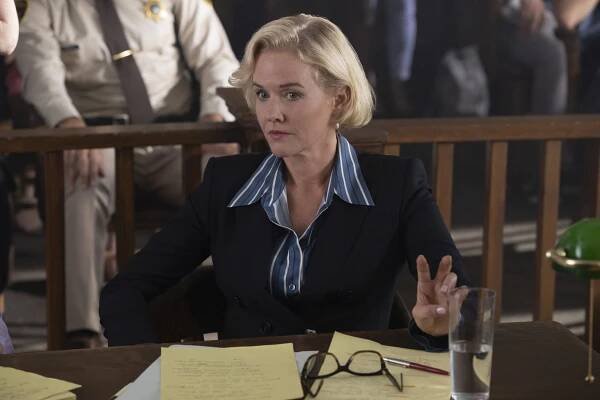 Riverdale - Season 3 - Kapitola 36: „Svátek práce“ - Z filmu - Penelope Ann Miller