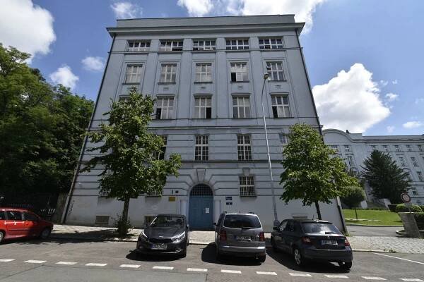 Fotografie - Všeobecná fakultní nemocnice v Praze - Soudní lékařství - 12.07.2021