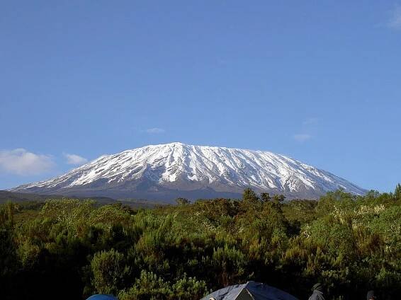 File:Mt. Kilimanjaro 12.2006.jpg - Wikimedia Commons