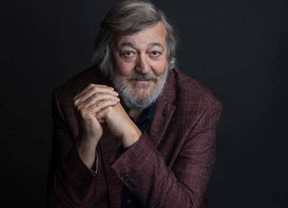 Stephen Fry über Doku „Willem und Frieda – Widerstand gegen die Nazis“: „Unser Film stellt die...