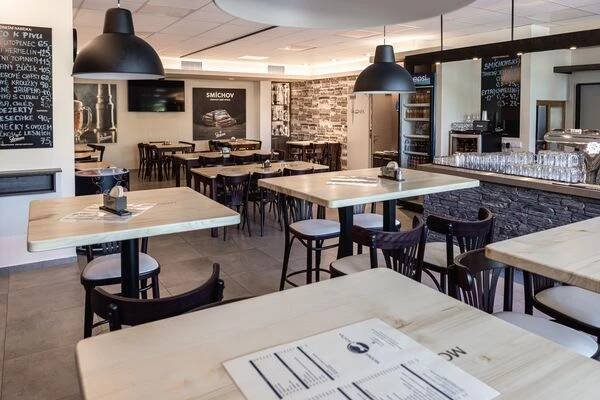 Restaurace tankovna Modrá kočka foto 4