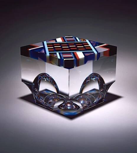  David Huchthausen (Ameircan, born 1951).  Echo Chamber,  1999. Cut, laminated, and optically-polished glass; 11 x 9 x 8 in. Courtesy of Huchthausen Studio. Photo courtesy of the artist.   